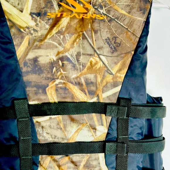 Stearns Adult Universal Life Jacket - Picture 4 of 8